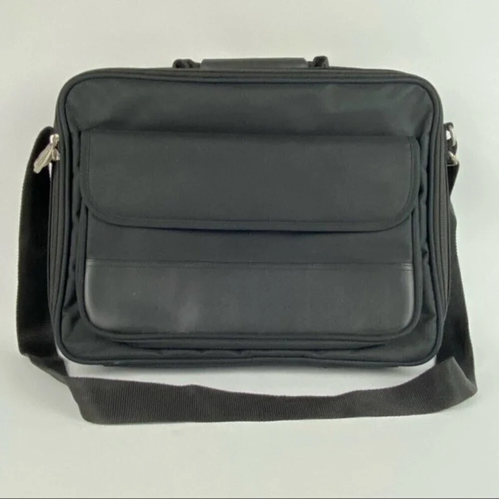 Int Laptop Bag with Shoulder Strap Black 15.6